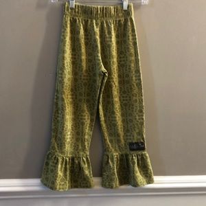 Matilda Jame crop ruffle pants. Size 8